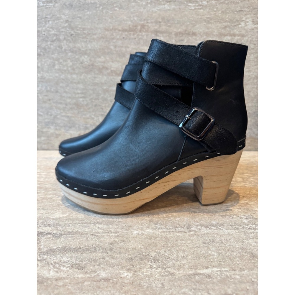 Free People Bungalow Boho Black Leather Wooden Clog Boots 39 / 8.5
